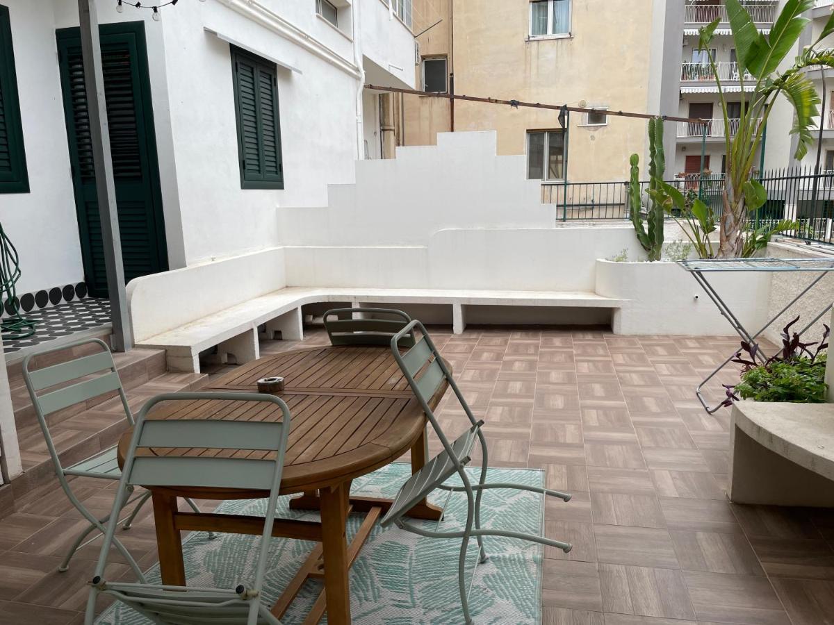 Dusme Bed and Breakfast Taranto Exteriör bild